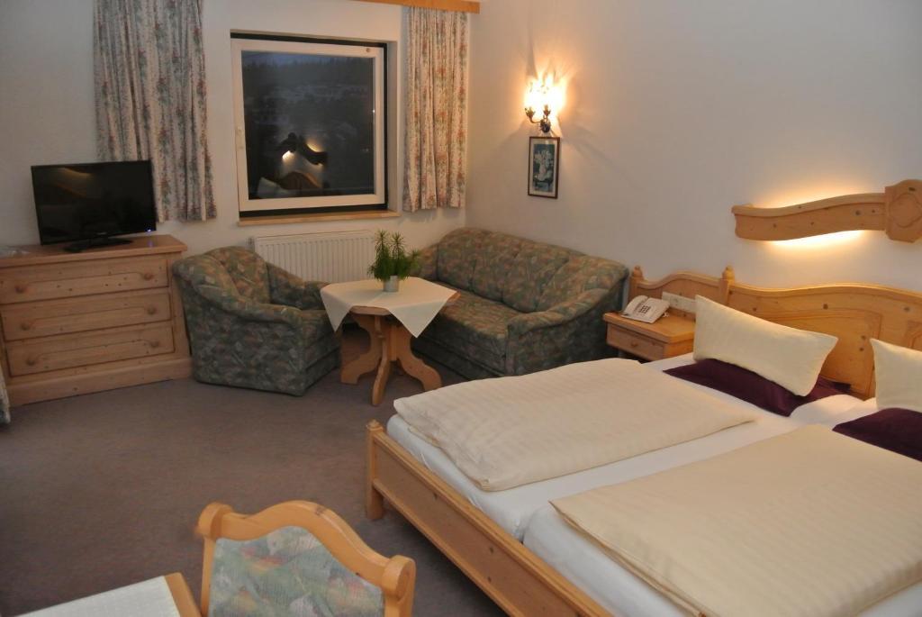Hotel Gruberhof Innsbruck Igls B&B Esterno foto